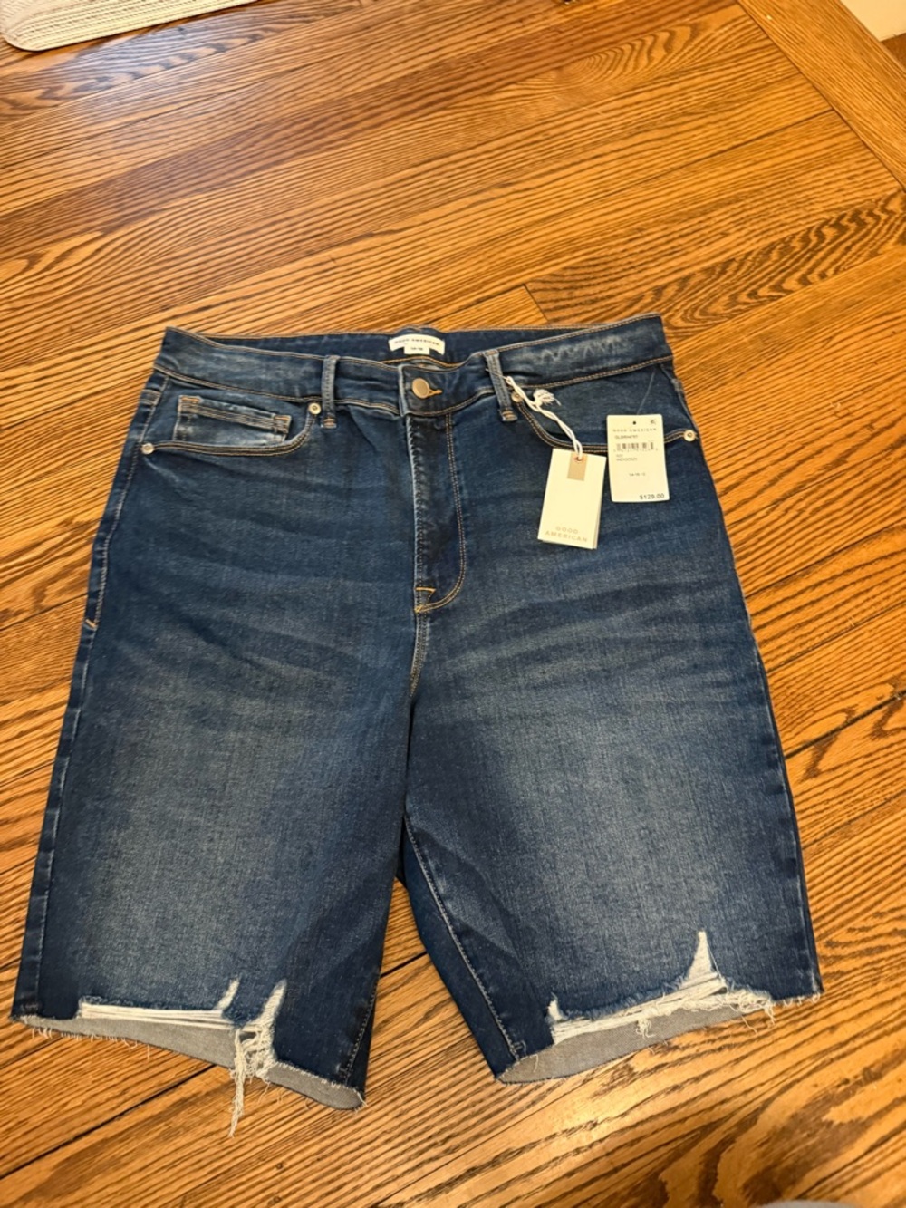 Good American Always fits Bermuda shorts